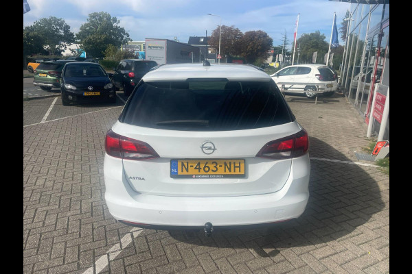 Opel Astra Sports Tourer 1.2 Design & Tech / camera / trekhaak
