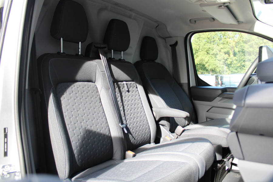 Ford Transit Custom 320 2.0 TDCI L2H1 Limited 170pk - Adaptive Cruise - Blind spot - Navigatie - Camera - Draadloos laden - Stoelverwarming - Rijkla