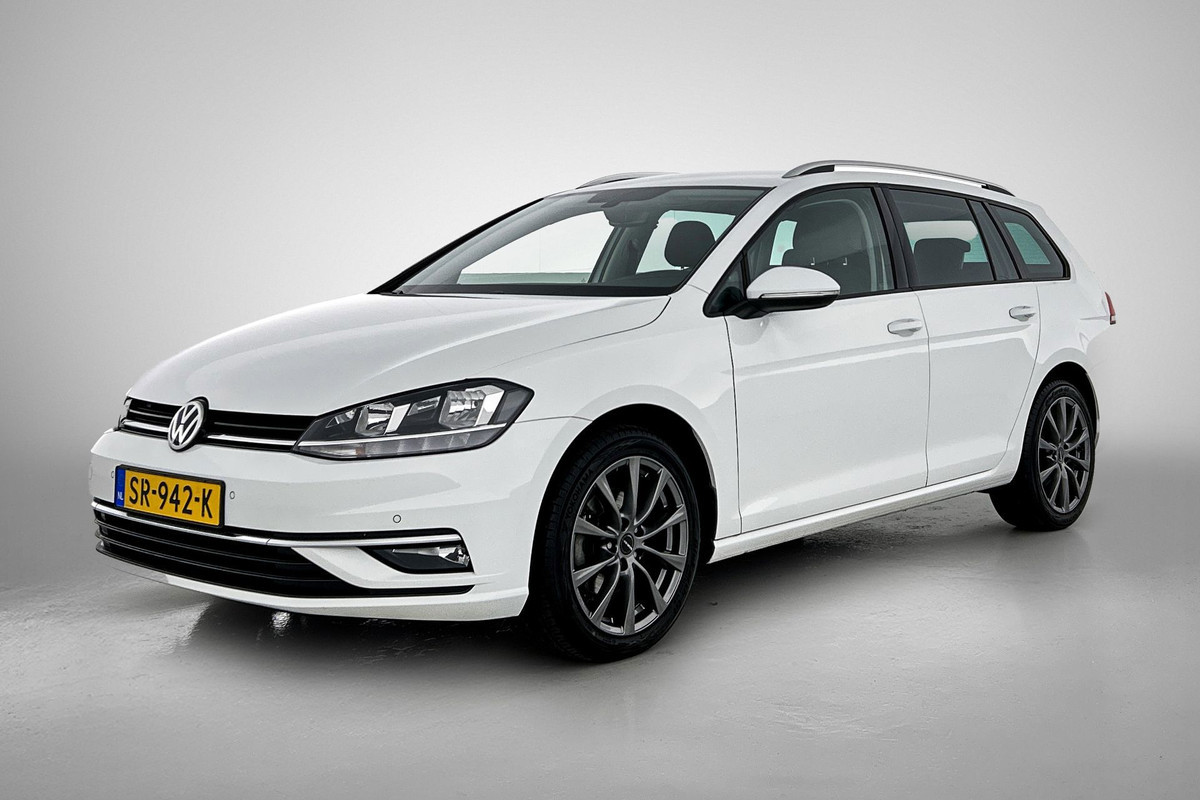 Volkswagen GOLF Variant 1.0 TSI Comfortline Business Automaat (NAVIGATIE, PARKEERSENSOREN, CARPLAY, DEALER ONDERHOUDEN)
