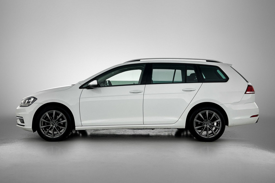 Volkswagen GOLF Variant 1.0 TSI Comfortline Business Automaat (NAVIGATIE, PARKEERSENSOREN, CARPLAY, DEALER ONDERHOUDEN)