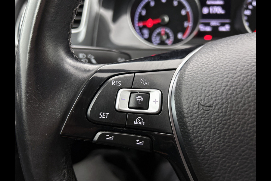 Volkswagen GOLF Variant 1.0 TSI Comfortline Business Automaat (NAVIGATIE, PARKEERSENSOREN, CARPLAY, DEALER ONDERHOUDEN)