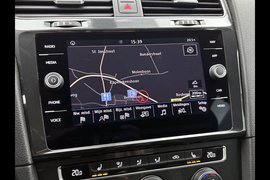 Volkswagen GOLF Variant 1.0 TSI Comfortline Business Automaat (NAVIGATIE, PARKEERSENSOREN, CARPLAY, DEALER ONDERHOUDEN)