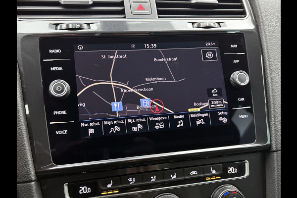 Volkswagen GOLF Variant 1.0 TSI Comfortline Business Automaat (NAVIGATIE, PARKEERSENSOREN, CARPLAY, DEALER ONDERHOUDEN)