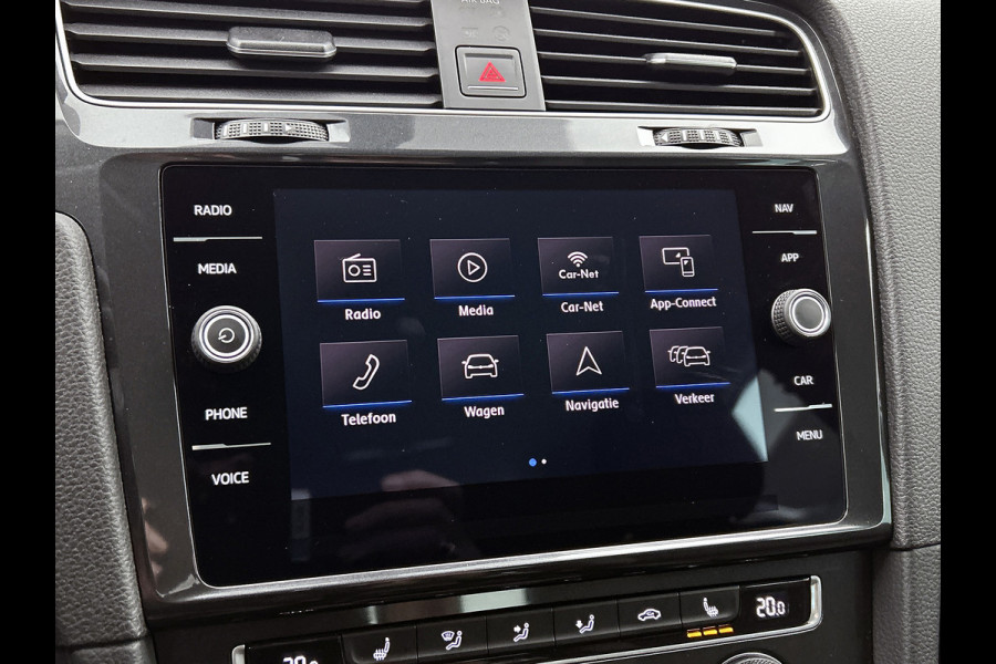 Volkswagen GOLF Variant 1.0 TSI Comfortline Business Automaat (NAVIGATIE, PARKEERSENSOREN, CARPLAY, DEALER ONDERHOUDEN)