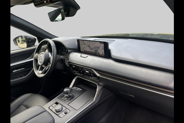 Mazda CX-80 2.5 e-SkyActiv PHEV Homura Plus 7-zitter Uitklapbare trekhaak | klasse III alarm | meest luxe uitvoering Nieuwprijs €76.000,-