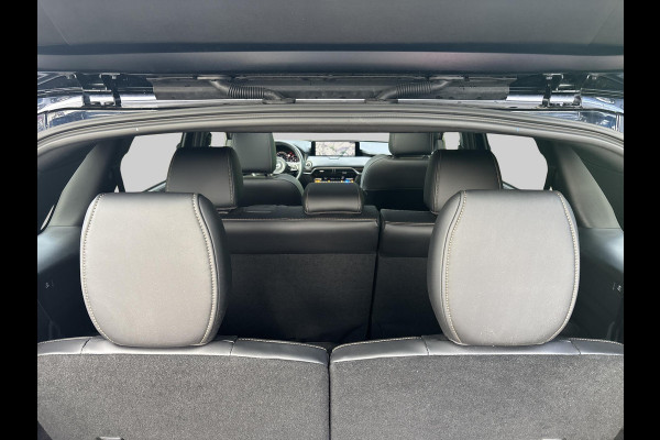 Mazda CX-80 2.5 e-SkyActiv PHEV Homura Plus 7-zitter Uitklapbare trekhaak | klasse III alarm | meest luxe uitvoering Nieuwprijs €76.000,-