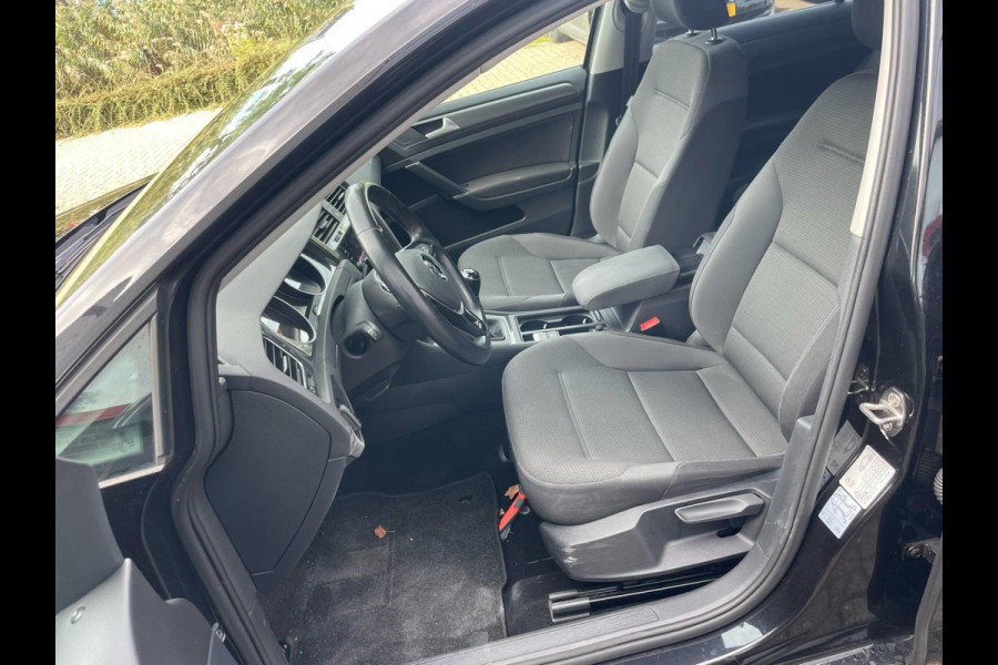 Volkswagen Golf 1.5 TSI Comfortline / CarPlay