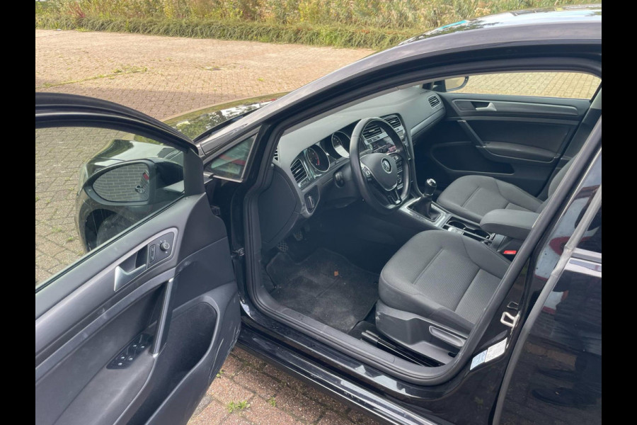 Volkswagen Golf 1.5 TSI Comfortline / CarPlay