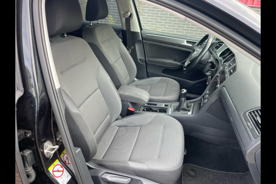 Volkswagen Golf 1.5 TSI Comfortline / CarPlay
