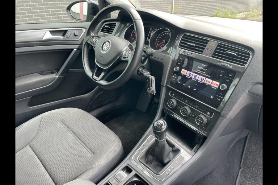 Volkswagen Golf 1.5 TSI Comfortline / CarPlay