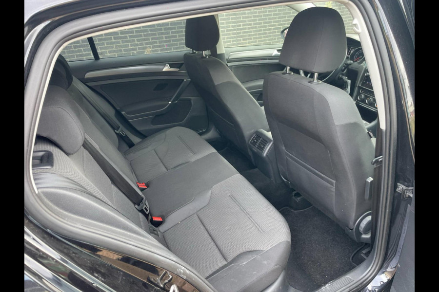 Volkswagen Golf 1.5 TSI Comfortline / CarPlay