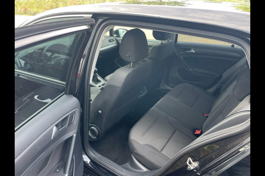 Volkswagen Golf 1.5 TSI Comfortline / CarPlay