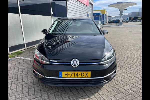 Volkswagen Golf 1.5 TSI Comfortline / CarPlay