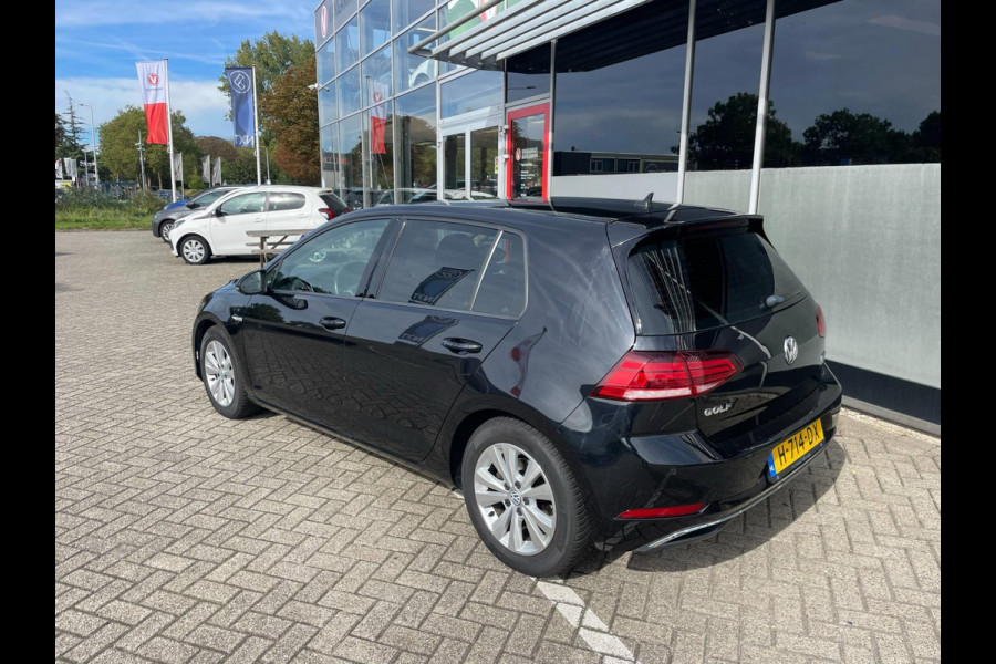 Volkswagen Golf 1.5 TSI Comfortline / CarPlay