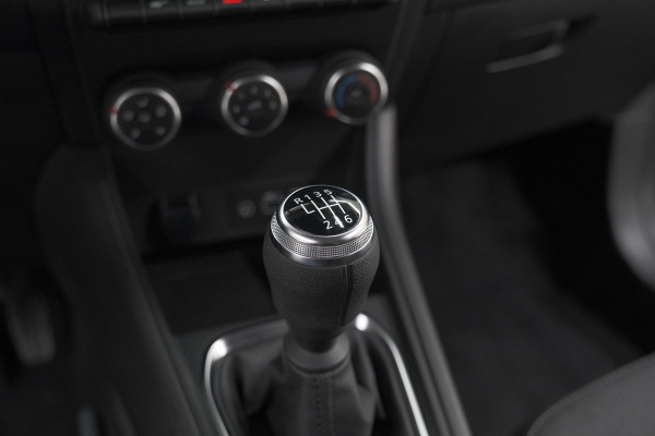 Renault Captur TCe 90 Evolution | Navigatie | Apple Carplay | Parkeersensoren Renault Captur TCe 90 Evolution | Navigatie | Apple Carplay | Parkeersensoren