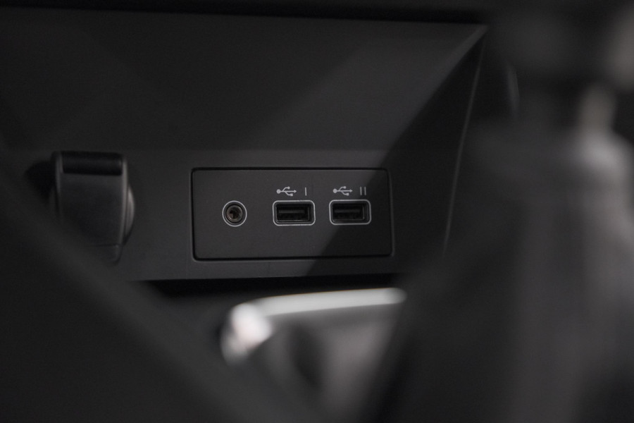 Renault Captur TCe 90 Evolution | Navigatie | Apple Carplay | Parkeersensoren Renault Captur TCe 90 Evolution | Navigatie | Apple Carplay | Parkeersensoren