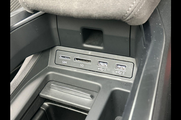 Audi e-tron E-tron 50 quattro Launch edition 71 kWh Origineel NL Virtual