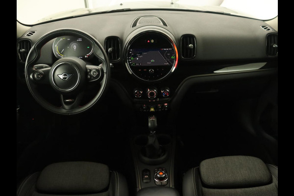 MINI Countryman 2.0 Cooper S E ALL4 | Carplay | Half leder | Navigatie | Cruise control | 19'' | Airco | Full LED | Digital Cockpit | Parkeerhulp | PHEV | Plug In