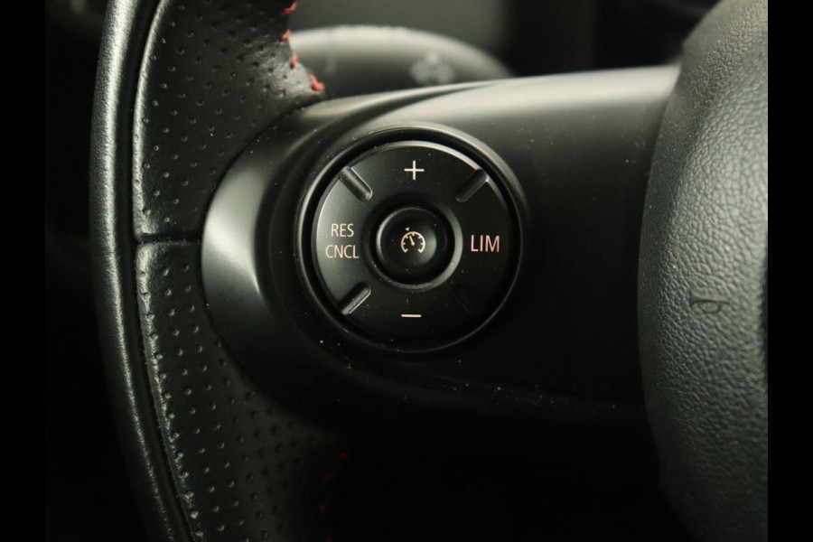 MINI Countryman 2.0 Cooper S E ALL4 | Carplay | Half leder | Navigatie | Cruise control | 19'' | Airco | Full LED | Digital Cockpit | Parkeerhulp | PHEV | Plug In