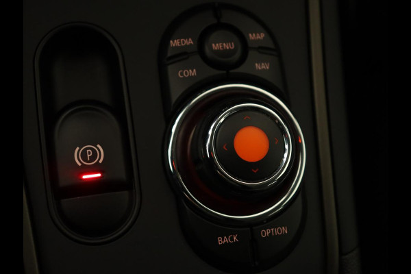 MINI Countryman 2.0 Cooper S E ALL4 | Carplay | Half leder | Navigatie | Cruise control | 19'' | Airco | Full LED | Digital Cockpit | Parkeerhulp | PHEV | Plug In