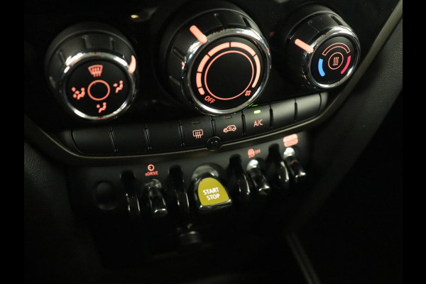 MINI Countryman 2.0 Cooper S E ALL4 | Carplay | Half leder | Navigatie | Cruise control | 19'' | Airco | Full LED | Digital Cockpit | Parkeerhulp | PHEV | Plug In