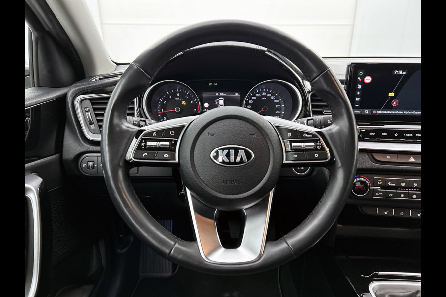 Kia Xceed 1.5 T-GDI MHEV DynamicPlusLine (NAVIGATIE, STOEL-/STUURVERWARMING, CARPLAY, CAMERA, GOED ONDERHOUDEN)