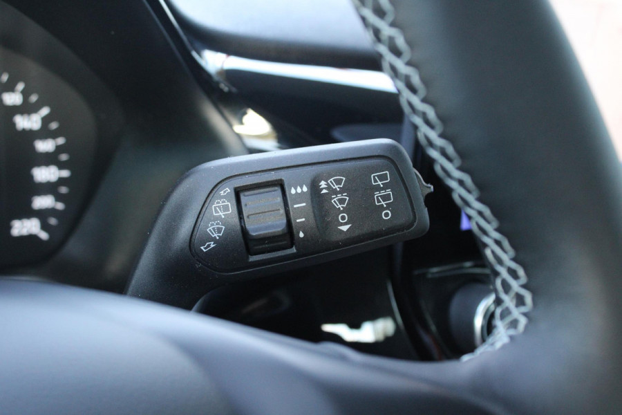 Ford Fiesta 1.0 EcoBoost Hybrid Titanium | Cruise Control | Navigatie | Airco |