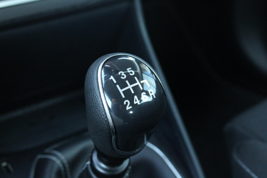 Ford Fiesta 1.0 EcoBoost Hybrid Titanium | Cruise Control | Navigatie | Airco |