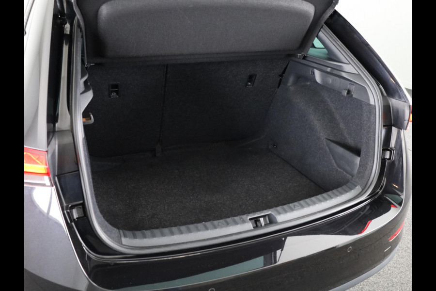 Škoda SCALA 1.0 TSI Sport Business 110pk Automaat | Navigatie via App | Parkeersensoren voor en achter | Cruise controle