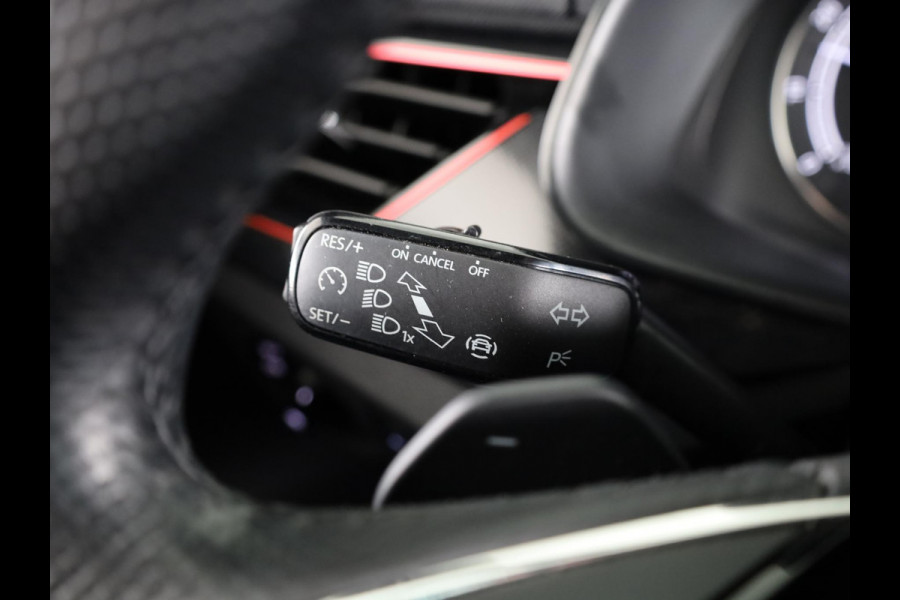 Škoda SCALA 1.0 TSI Sport Business 110pk Automaat | Navigatie via App | Parkeersensoren voor en achter | Cruise controle