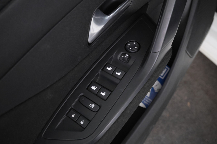 Peugeot 308 1.2 PureTech Active Pack Business Digital Dash, Navigatie, Automaat Peugeot 308 1.2 PureTech Active Pack Business Digital Dash, Navigatie, Automaat