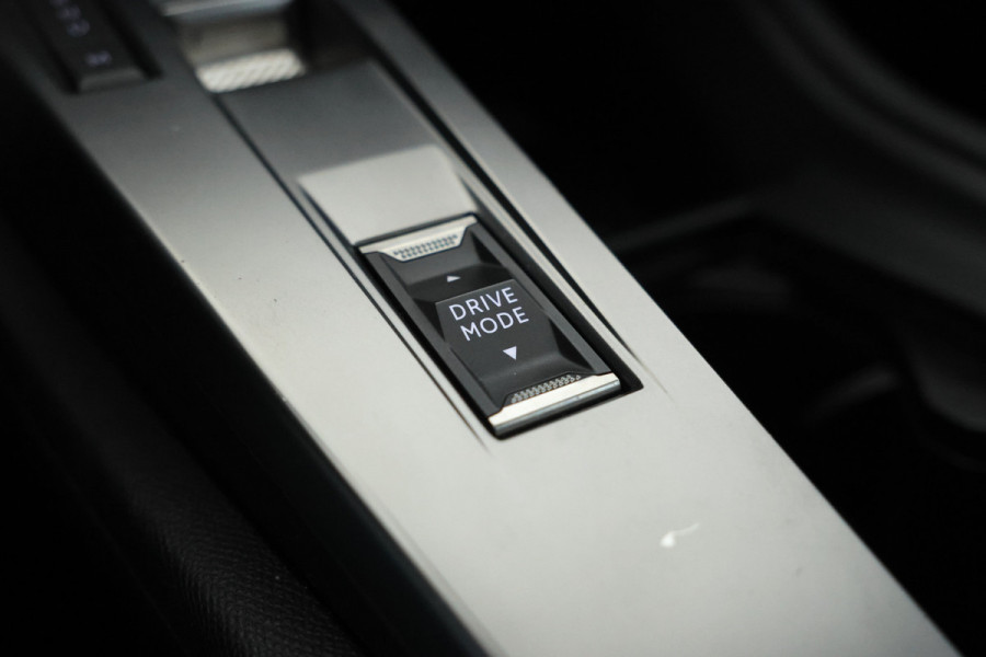 Peugeot 308 1.2 PureTech Active Pack Business Digital Dash, Navigatie, Automaat Peugeot 308 1.2 PureTech Active Pack Business Digital Dash, Navigatie, Automaat