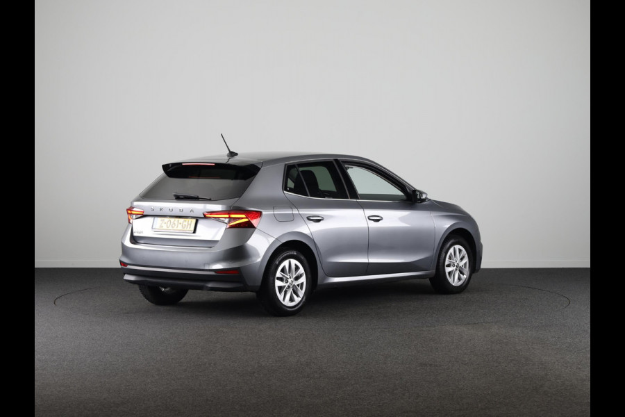 Škoda Fabia 1.0 TSI Business Edition 95pk | Navigatie via App | Verwarmbare voorstoelen | Climatronic | Lichtmetalen velgen