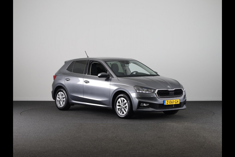 Škoda Fabia 1.0 TSI Business Edition 95pk | Navigatie via App | Verwarmbare voorstoelen | Climatronic | Lichtmetalen velgen