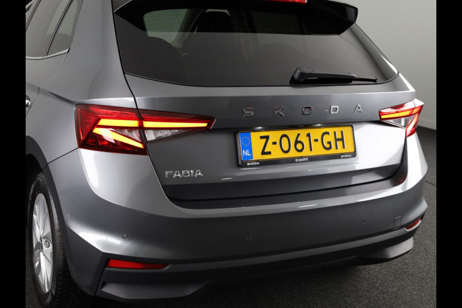 Škoda Fabia 1.0 TSI Business Edition 95pk | Navigatie via App | Verwarmbare voorstoelen | Climatronic | Lichtmetalen velgen