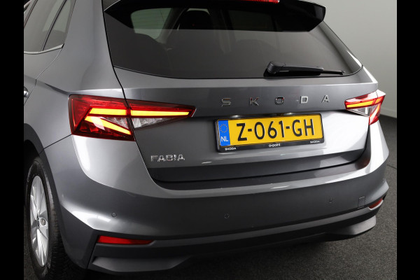 Škoda Fabia 1.0 TSI Business Edition 95pk | Navigatie via App | Verwarmbare voorstoelen | Climatronic | Lichtmetalen velgen