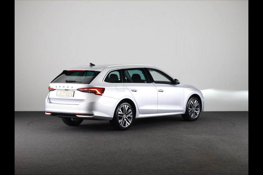Škoda Octavia Combi 1.5 TSI MHEV Business Edition Plus 115 pk Automaat (DSG) | Verlengde garantie | Navigatie | Parkeersensoren | Achteruitrijcamera | Adaptieve cruise control | Stoelverwarming |