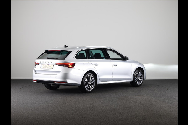 Škoda Octavia Combi 1.5 TSI MHEV Business Edition Plus 115 pk Automaat (DSG) | Verlengde garantie | Navigatie | Parkeersensoren | Achteruitrijcamera | Adaptieve cruise control | Stoelverwarming |