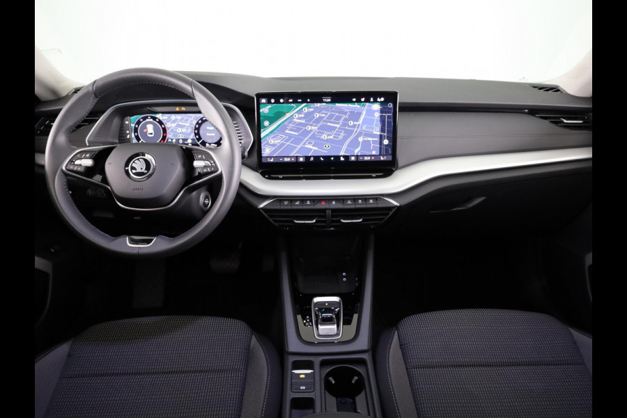 Škoda Octavia Combi 1.5 TSI MHEV Business Edition Plus 115 pk Automaat (DSG) | Verlengde garantie | Navigatie | Parkeersensoren | Achteruitrijcamera | Adaptieve cruise control | Stoelverwarming |