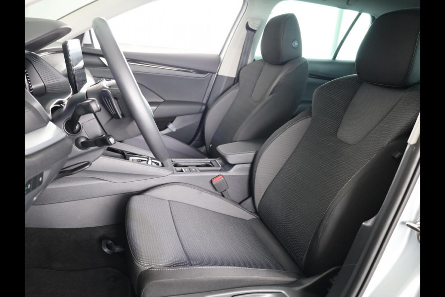 Škoda Octavia Combi 1.5 TSI MHEV Business Edition Plus 115 pk Automaat (DSG) | Verlengde garantie | Navigatie | Parkeersensoren | Achteruitrijcamera | Adaptieve cruise control | Stoelverwarming |