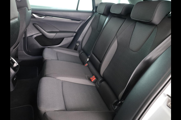 Škoda Octavia Combi 1.5 TSI MHEV Business Edition Plus 115 pk Automaat (DSG) | Verlengde garantie | Navigatie | Parkeersensoren | Achteruitrijcamera | Adaptieve cruise control | Stoelverwarming |