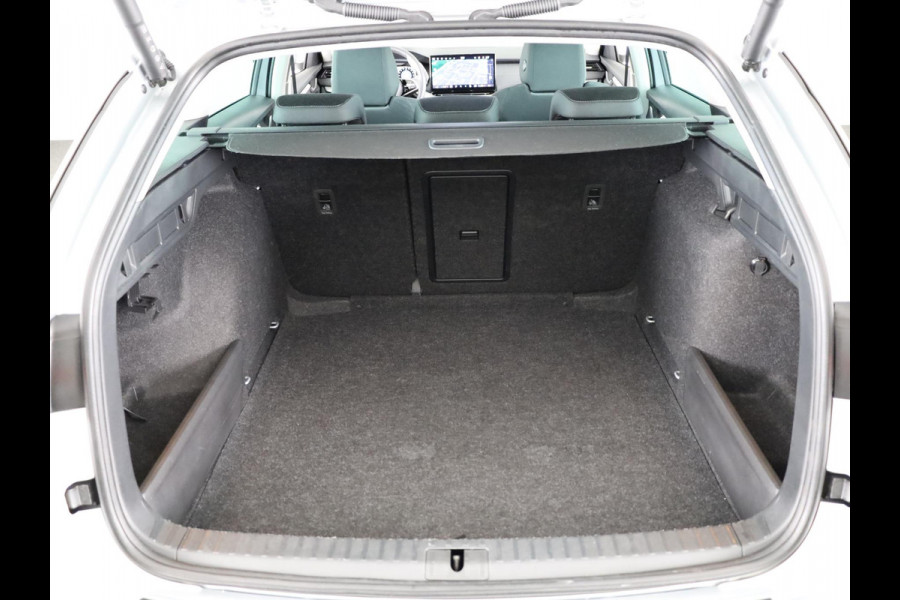 Škoda Octavia Combi 1.5 TSI MHEV Business Edition Plus 115 pk Automaat (DSG) | Verlengde garantie | Navigatie | Parkeersensoren | Achteruitrijcamera | Adaptieve cruise control | Stoelverwarming |