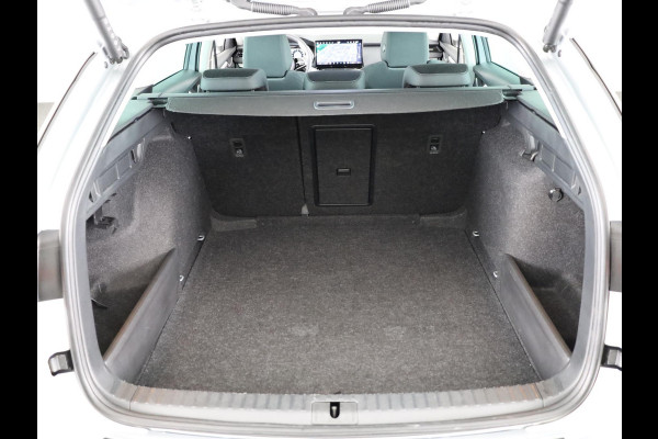 Škoda Octavia Combi 1.5 TSI MHEV Business Edition Plus 115 pk Automaat (DSG) | Verlengde garantie | Navigatie | Parkeersensoren | Achteruitrijcamera | Adaptieve cruise control | Stoelverwarming |