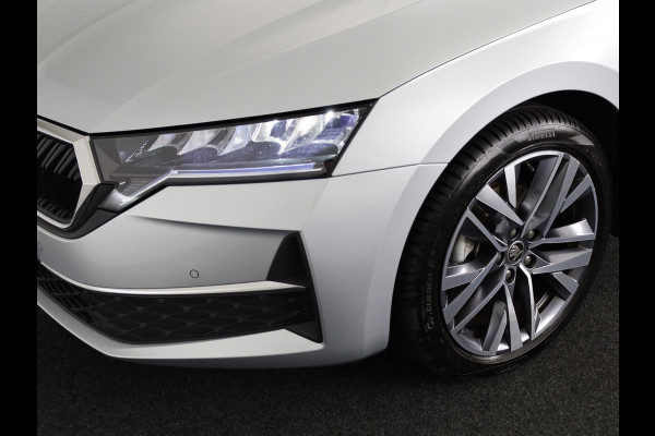 Škoda Octavia Combi 1.5 TSI MHEV Business Edition Plus 115 pk Automaat (DSG) | Verlengde garantie | Navigatie | Parkeersensoren | Achteruitrijcamera | Adaptieve cruise control | Stoelverwarming |