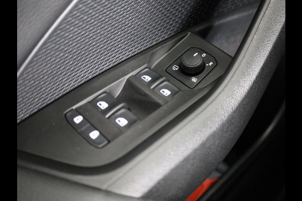 Škoda Octavia Combi 1.5 TSI MHEV Business Edition Plus 115 pk Automaat (DSG) | Verlengde garantie | Navigatie | Parkeersensoren | Achteruitrijcamera | Adaptieve cruise control | Stoelverwarming |