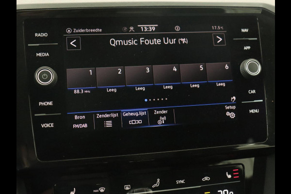 Volkswagen Passat 1.4 TSI PHEV GTE | Trekhaak | Stoelverwarming | Massage | Camera | Adaptive cruise | Carplay | Navigatie | Side Assist | Matrix LED | Plug In