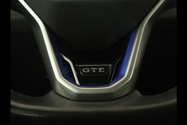 Volkswagen Passat 1.4 TSI PHEV GTE | Trekhaak | Stoelverwarming | Massage | Camera | Adaptive cruise | Carplay | Navigatie | Side Assist | Matrix LED | Plug In