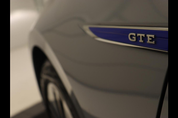 Volkswagen Passat 1.4 TSI PHEV GTE | Trekhaak | Stoelverwarming | Massage | Camera | Adaptive cruise | Carplay | Navigatie | Side Assist | Matrix LED | Plug In