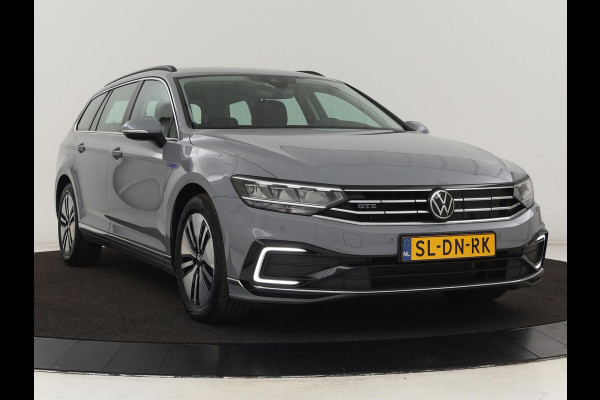 Volkswagen Passat 1.4 TSI PHEV GTE | Trekhaak | Stoelverwarming | Massage | Camera | Adaptive cruise | Carplay | Navigatie | Side Assist | Matrix LED | Plug In