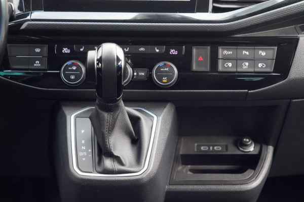 Volkswagen Transporter Multivan 2.0 TDI L1H1 Highline / 7 Pers. / LED / Trekhaak / Camera / Navi / Leder